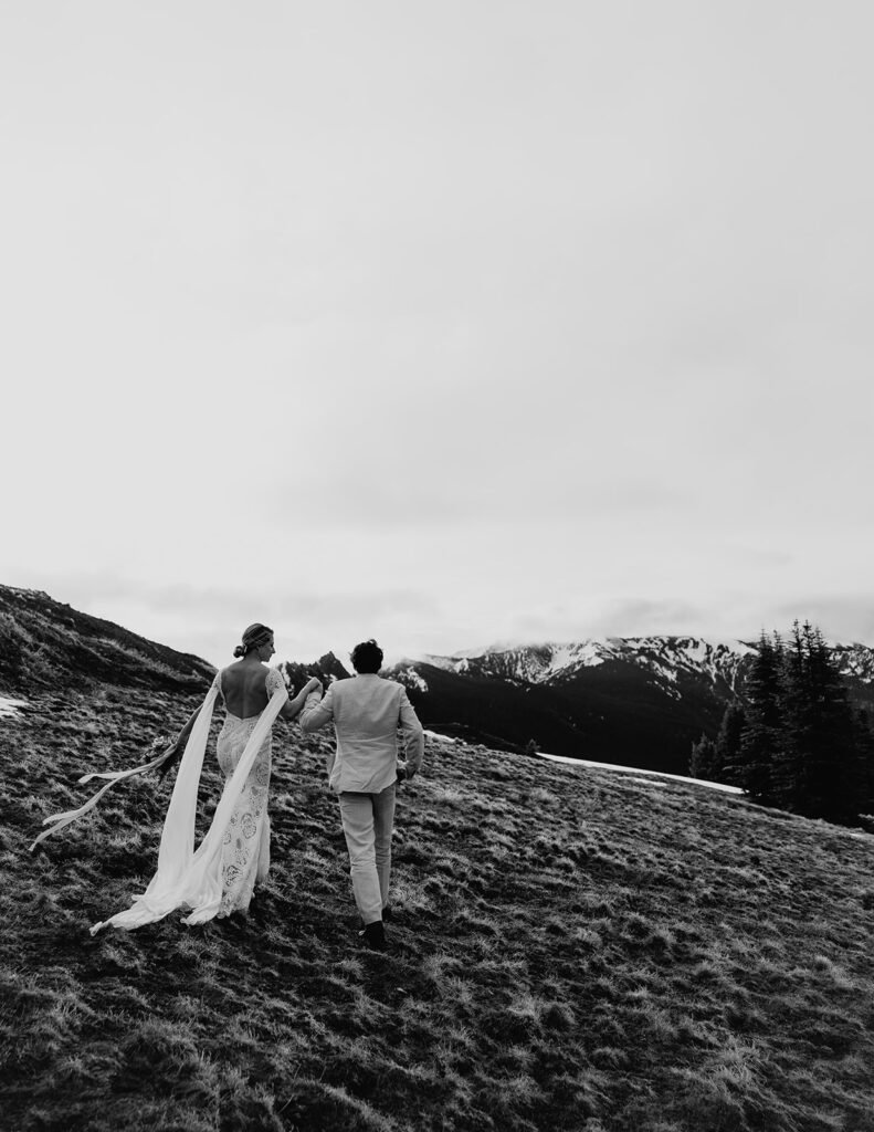 Storytelling Kananaskis adventure elopement photographed by Kananaskis elopement photographer Danielle Boulger Photography for adventurous and intimate elopements